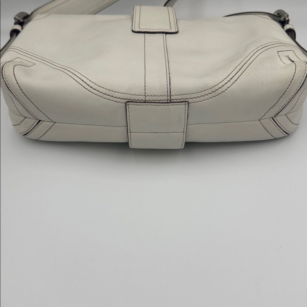 Coach Y2K Chalk White SoHo Pocket Leather Shoulder Bag - Picture 9 of 15